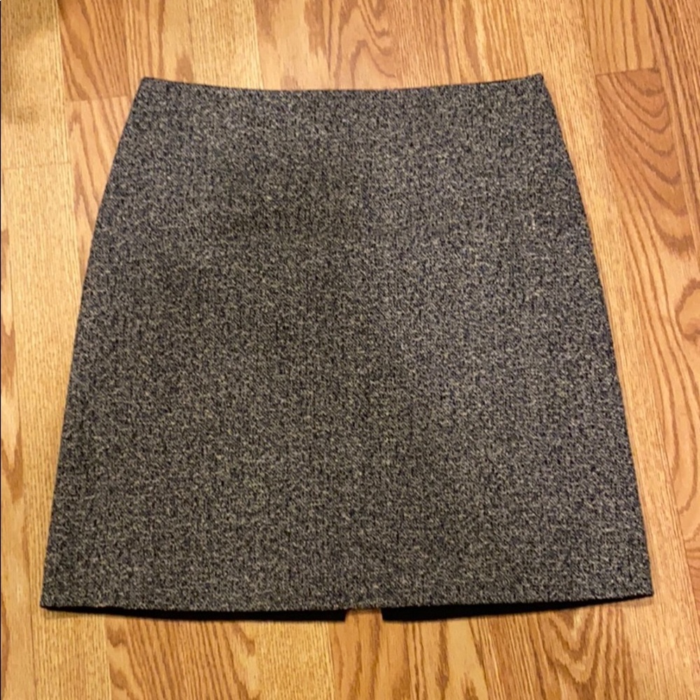 Tahari reversible wool skirt (size 8)